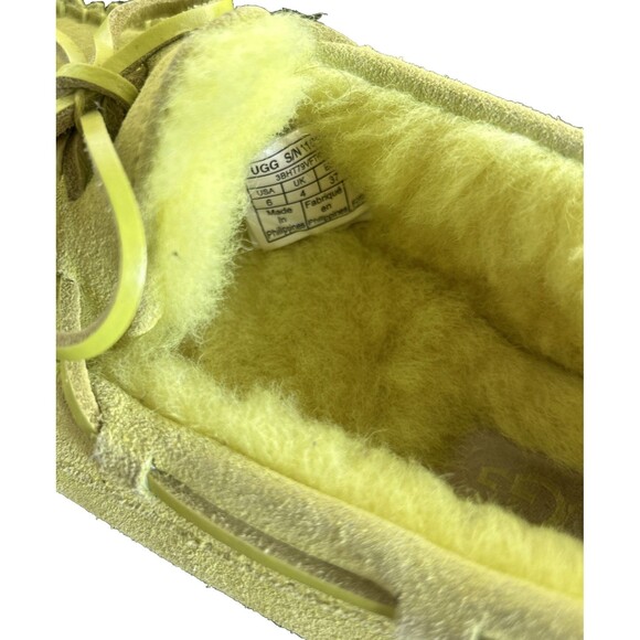 Ugg Dakota Ladies Cozy Suede Moccasin with Wool Blend Lining, Size 6  Color Lime - Picture 6 of 12